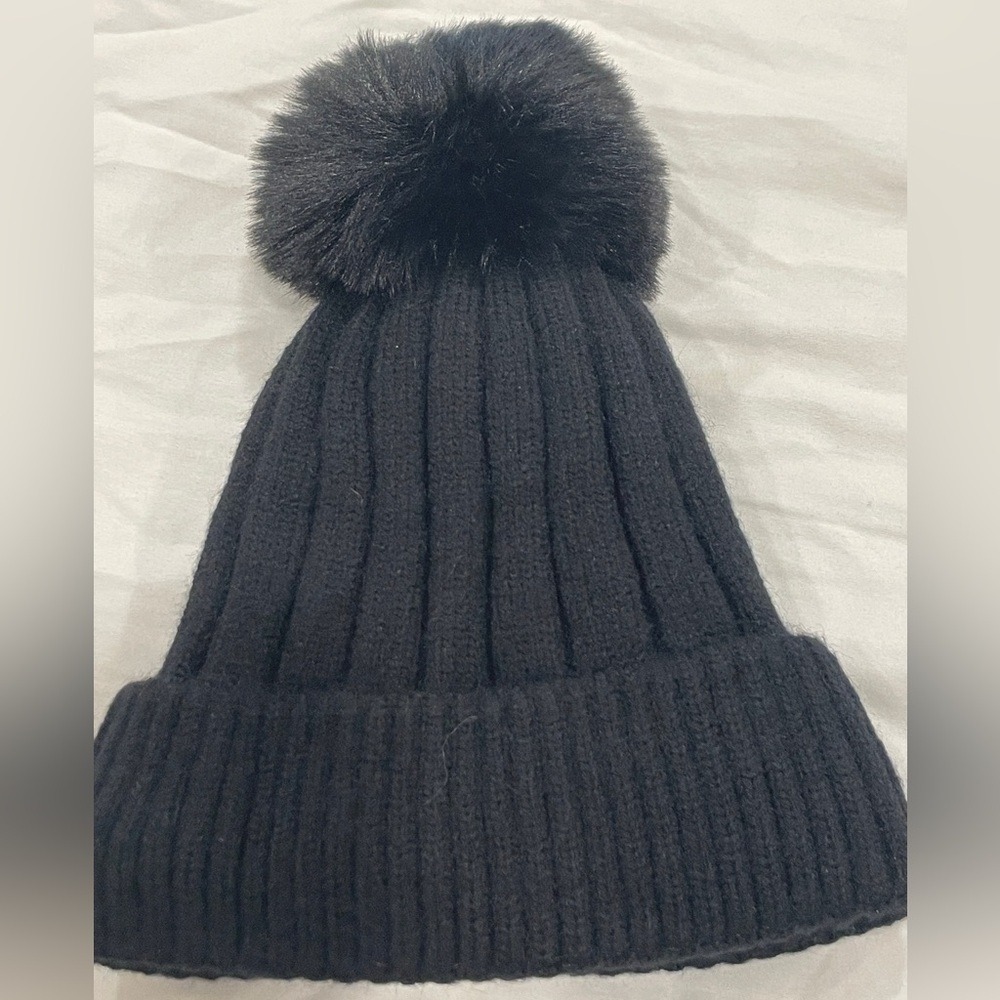 NEW Black Knit Ribbed Beanie Pom-Pom Lined Winter Ski Hat One Size Warm